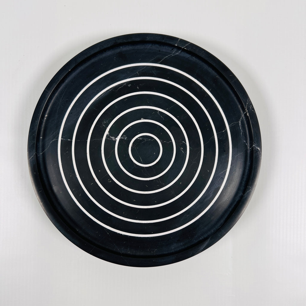 Black With White Concentric Circles Marble Plate