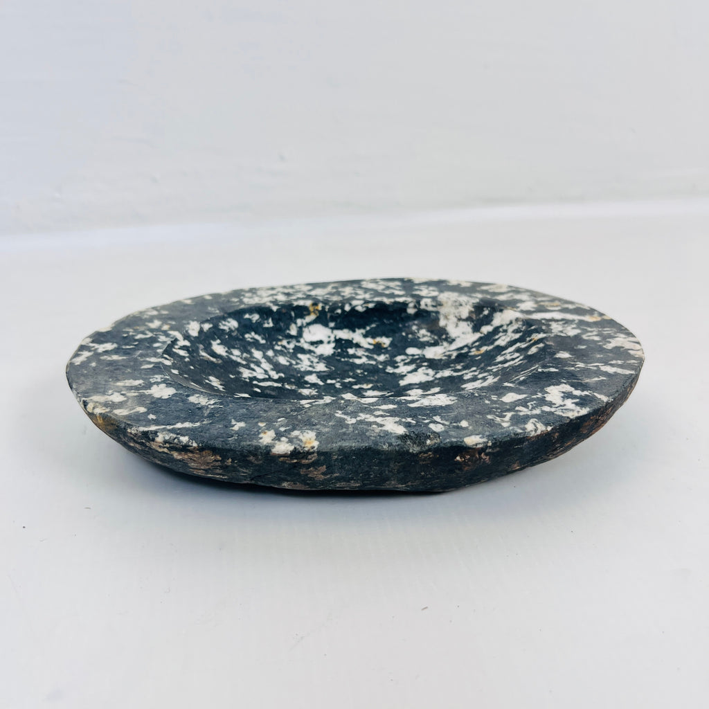 River Stone White Streaked Soap Dish