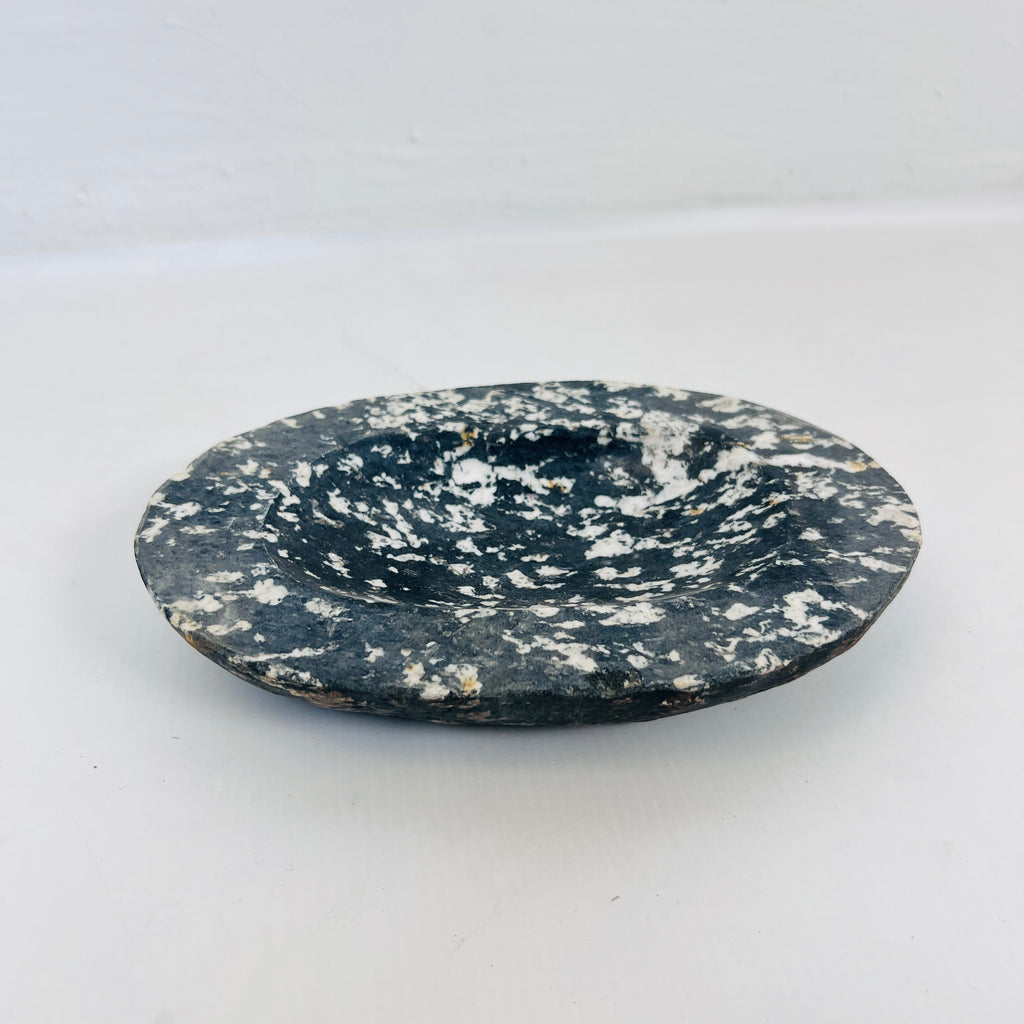 River Stone White Streaked Soap Dish