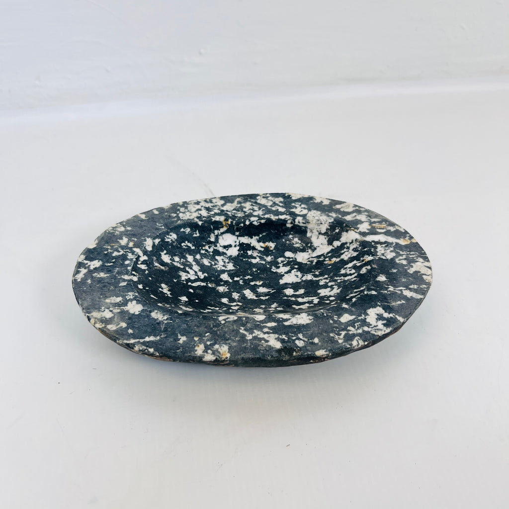 River Stone White Streaked Soap Dish