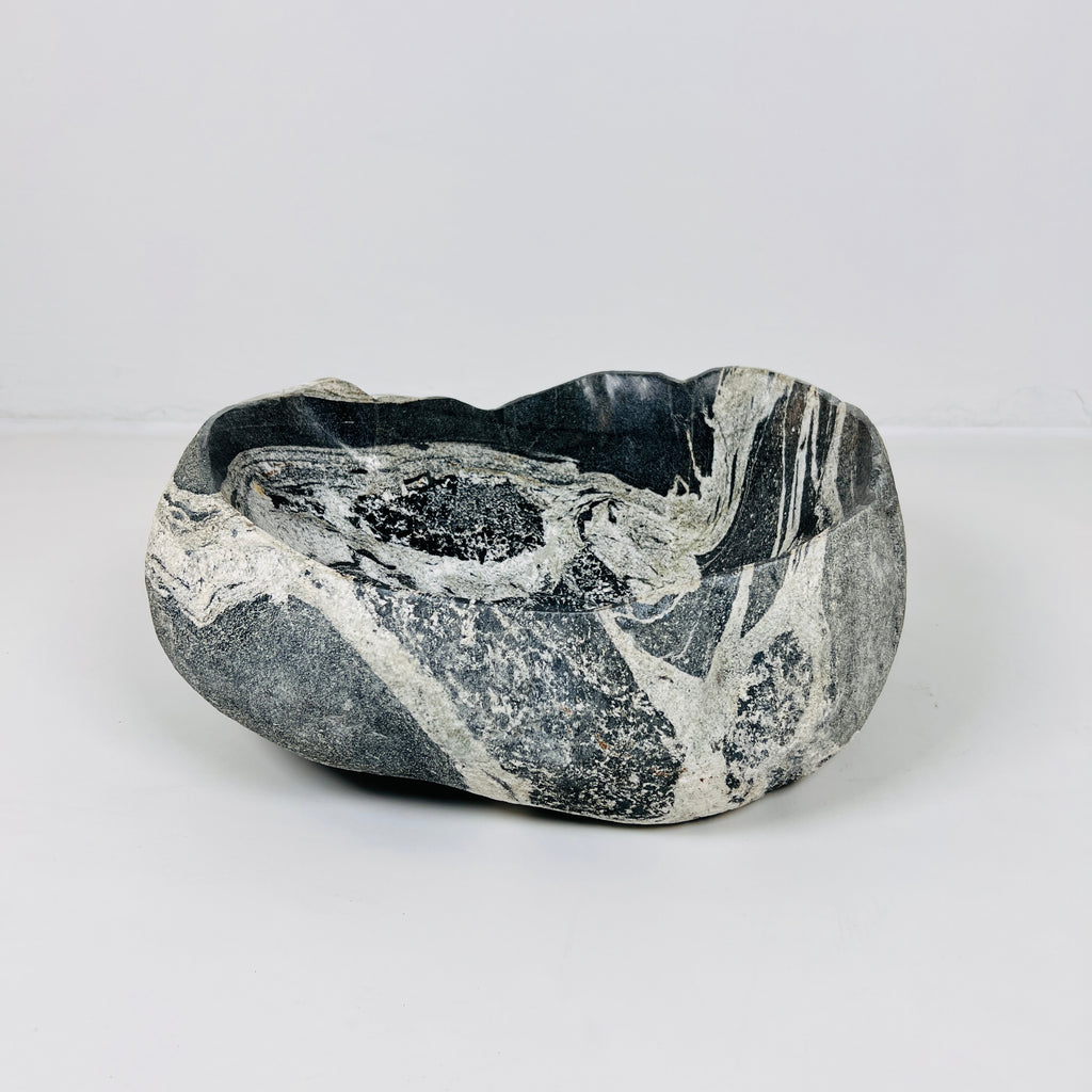 Webbed Midnight Black River Stone Sink