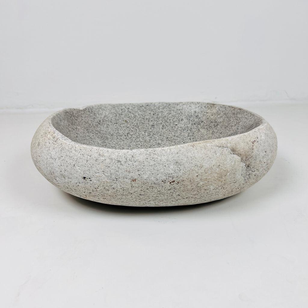 Eggshell Spotted River Stone Sink