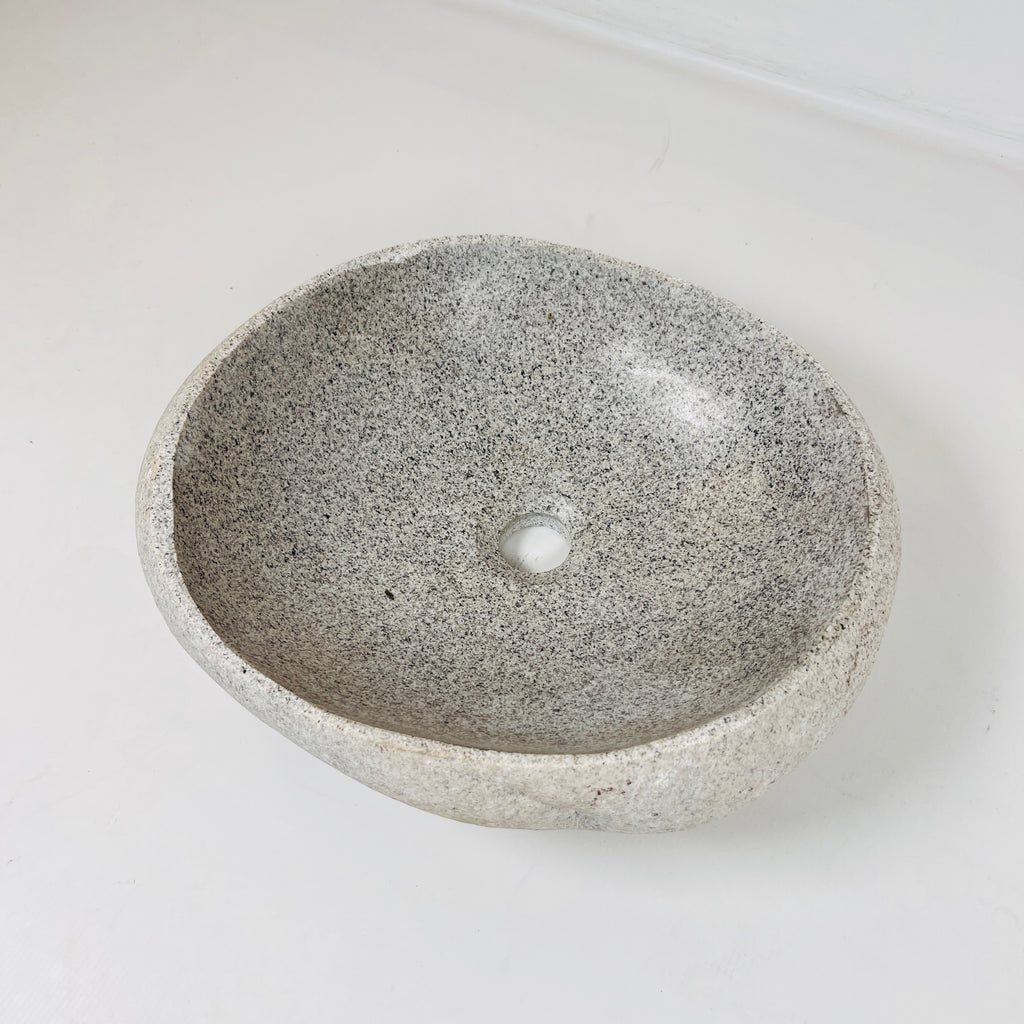 Eggshell Spotted River Stone Sink