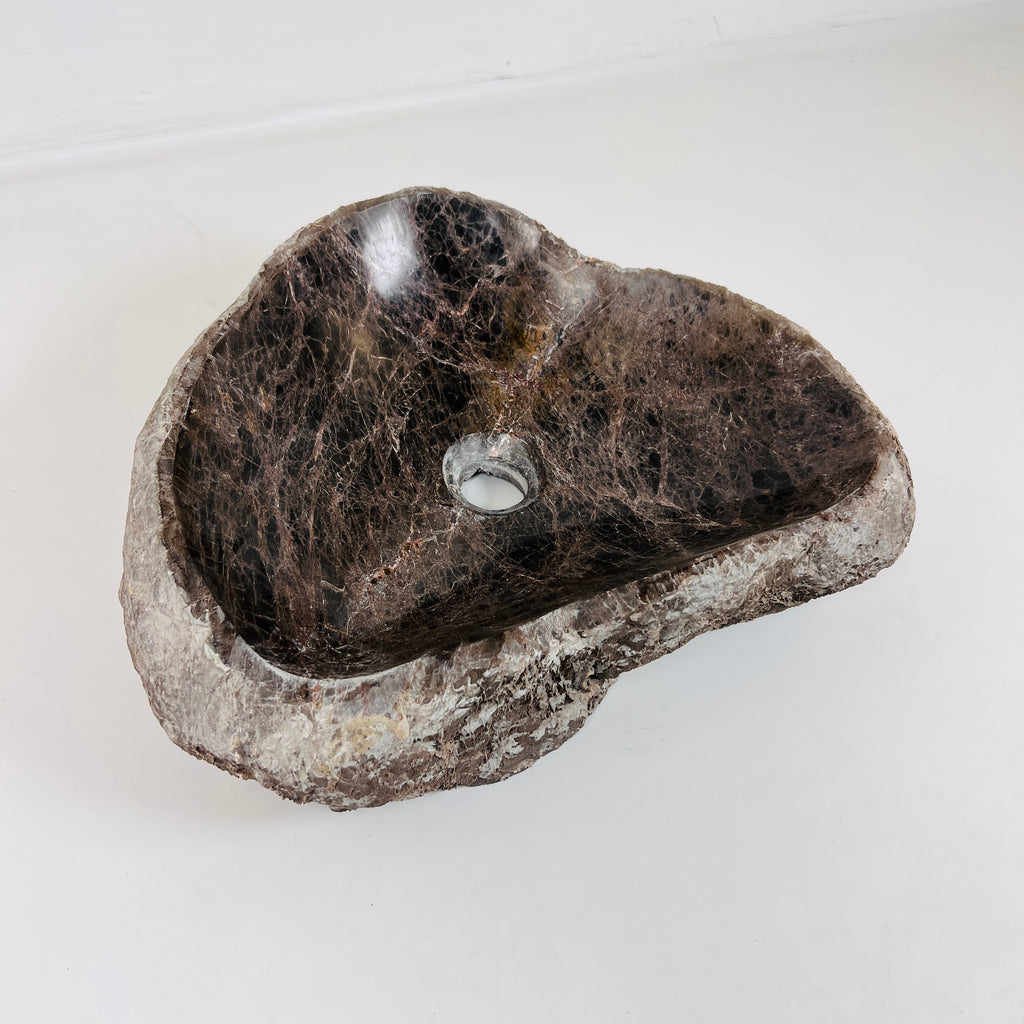 Brown Webbed River Stone Sink