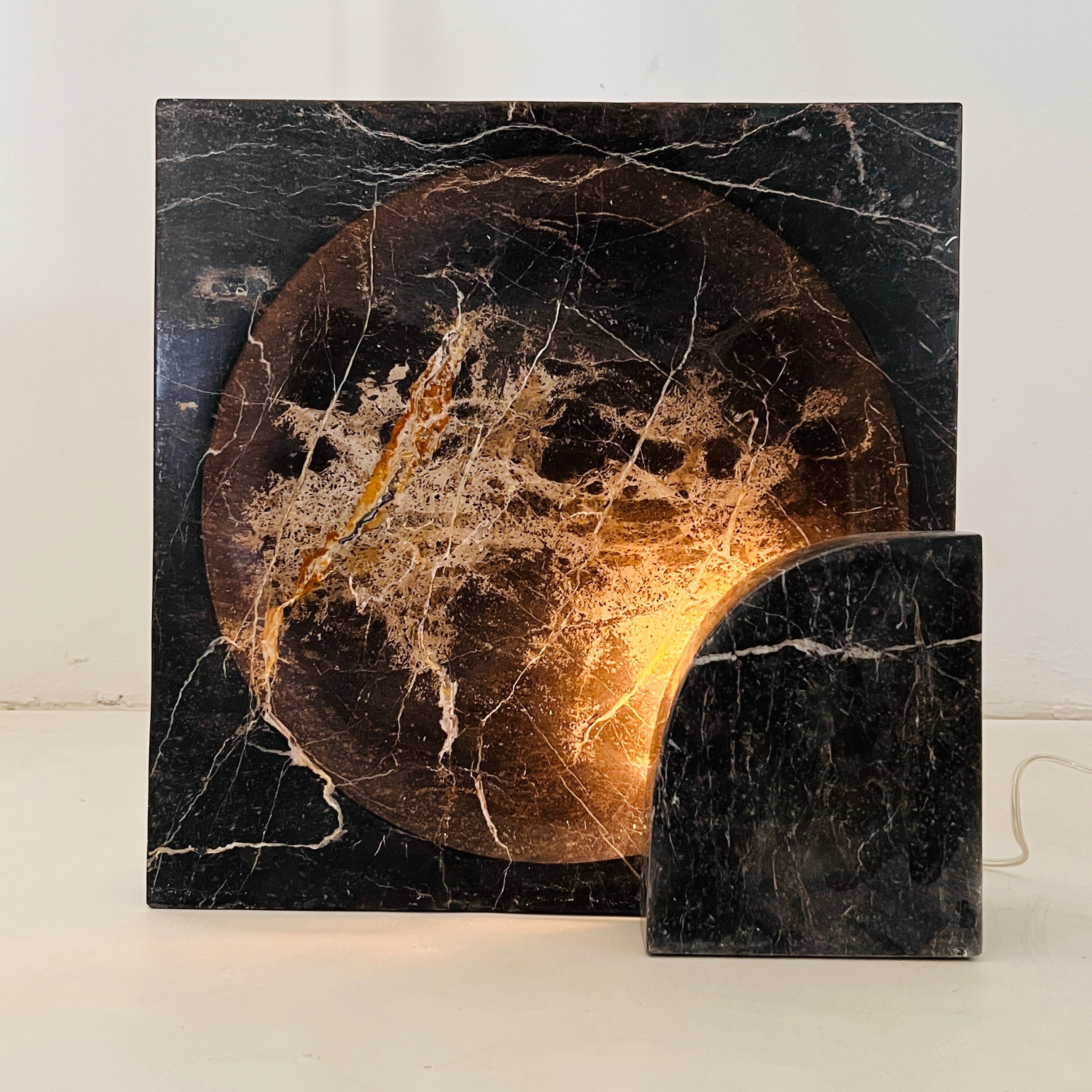 Aura Taxila Stone Lamp