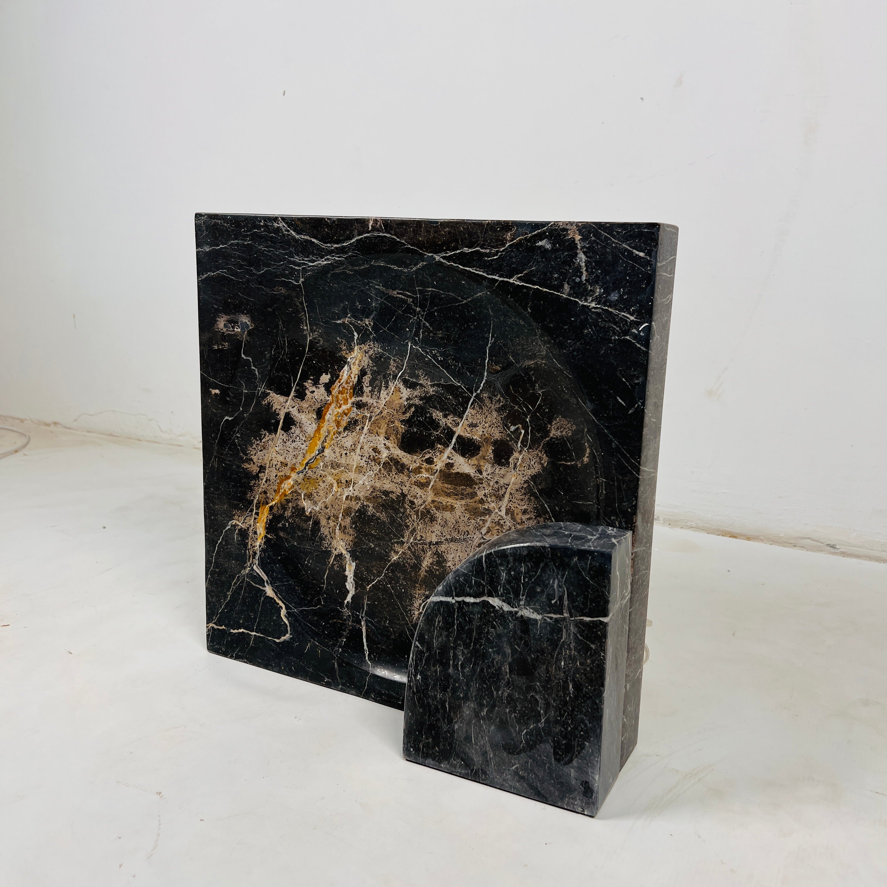 Aura Taxila Stone Lamp