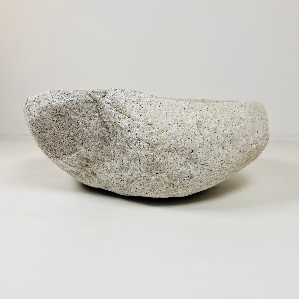 Eggshell Spotted River Stone Sink