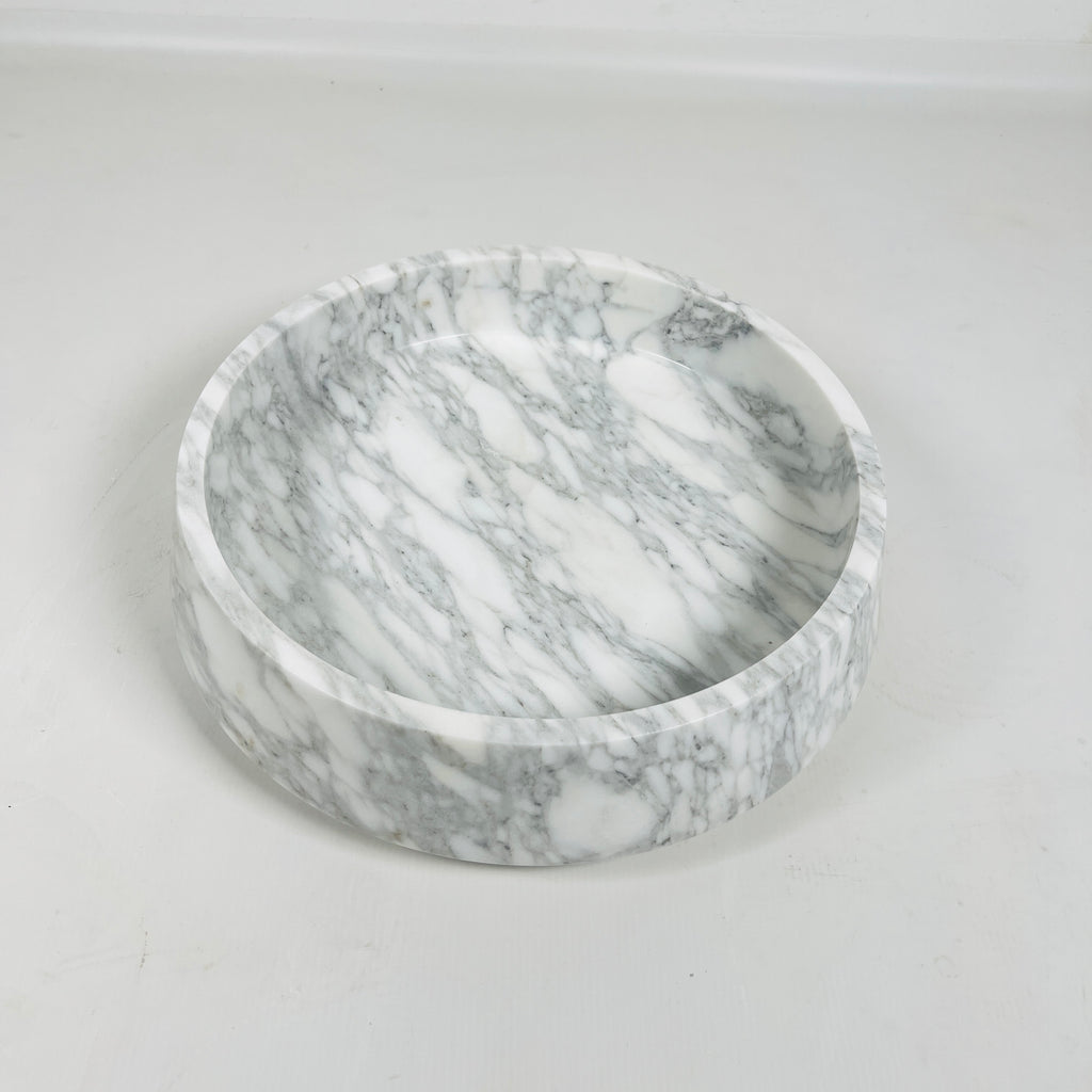 White and Gray Veined Bowl