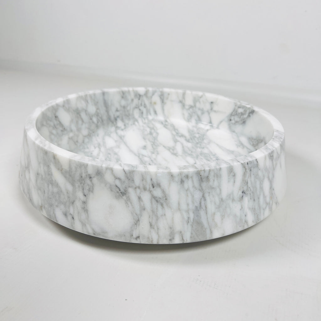 White and Gray Veined Bowl