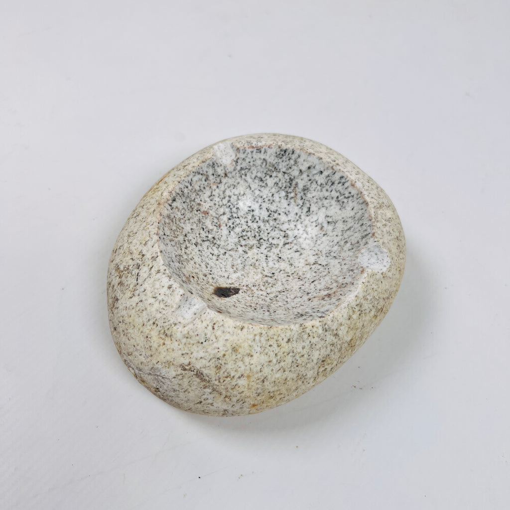 River Stone Spotted Eggshell Ash Tray