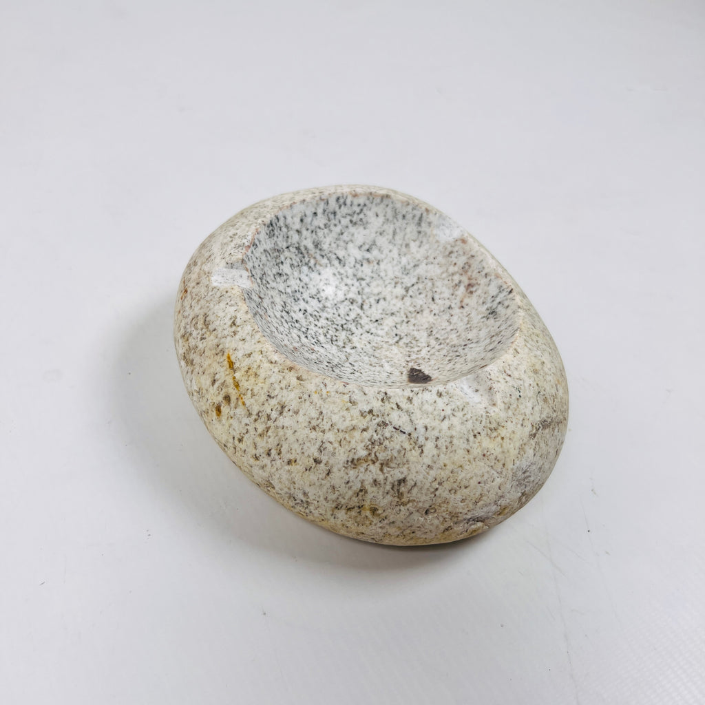 River Stone Spotted Eggshell Ash Tray