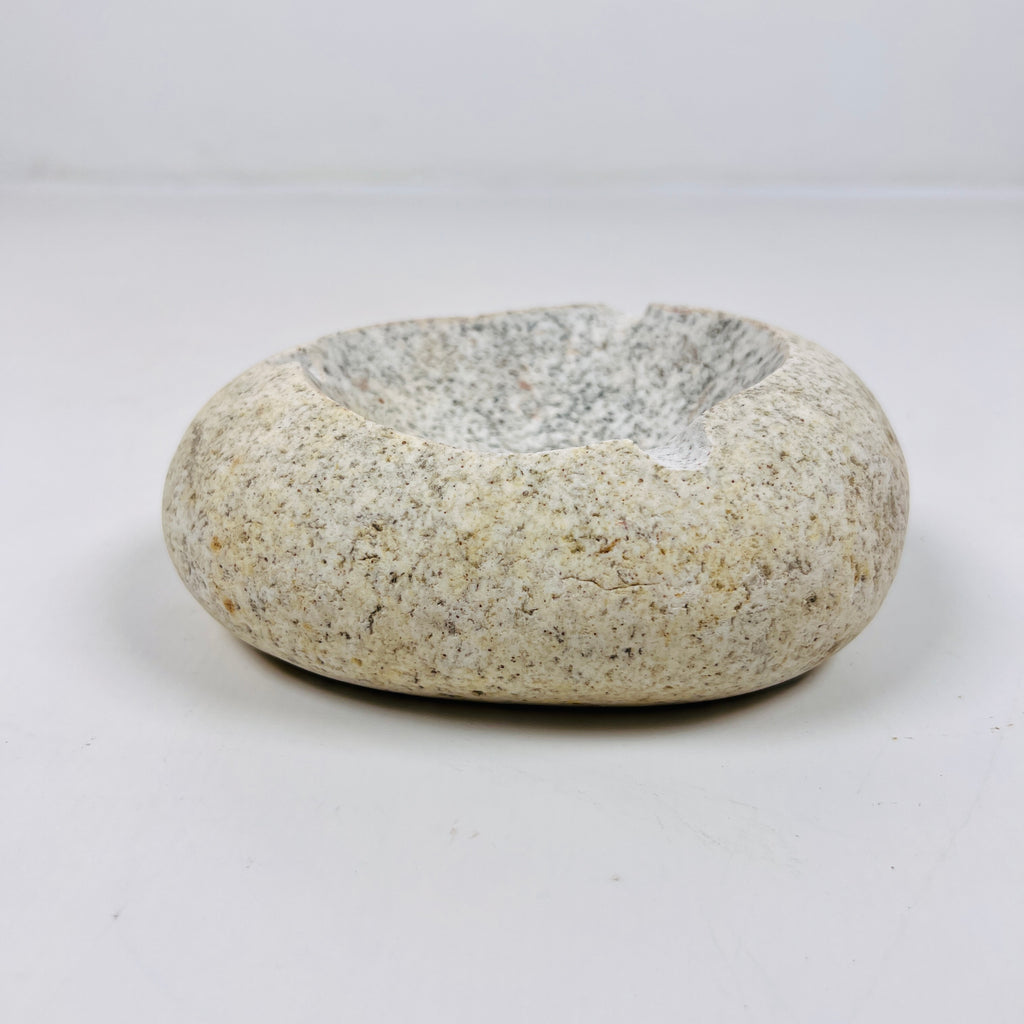 River Stone Spotted Eggshell Ash Tray