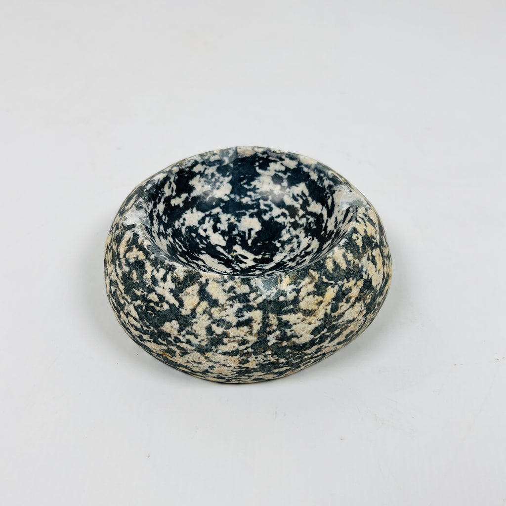 River Stone Black And White Specked Ash Tray