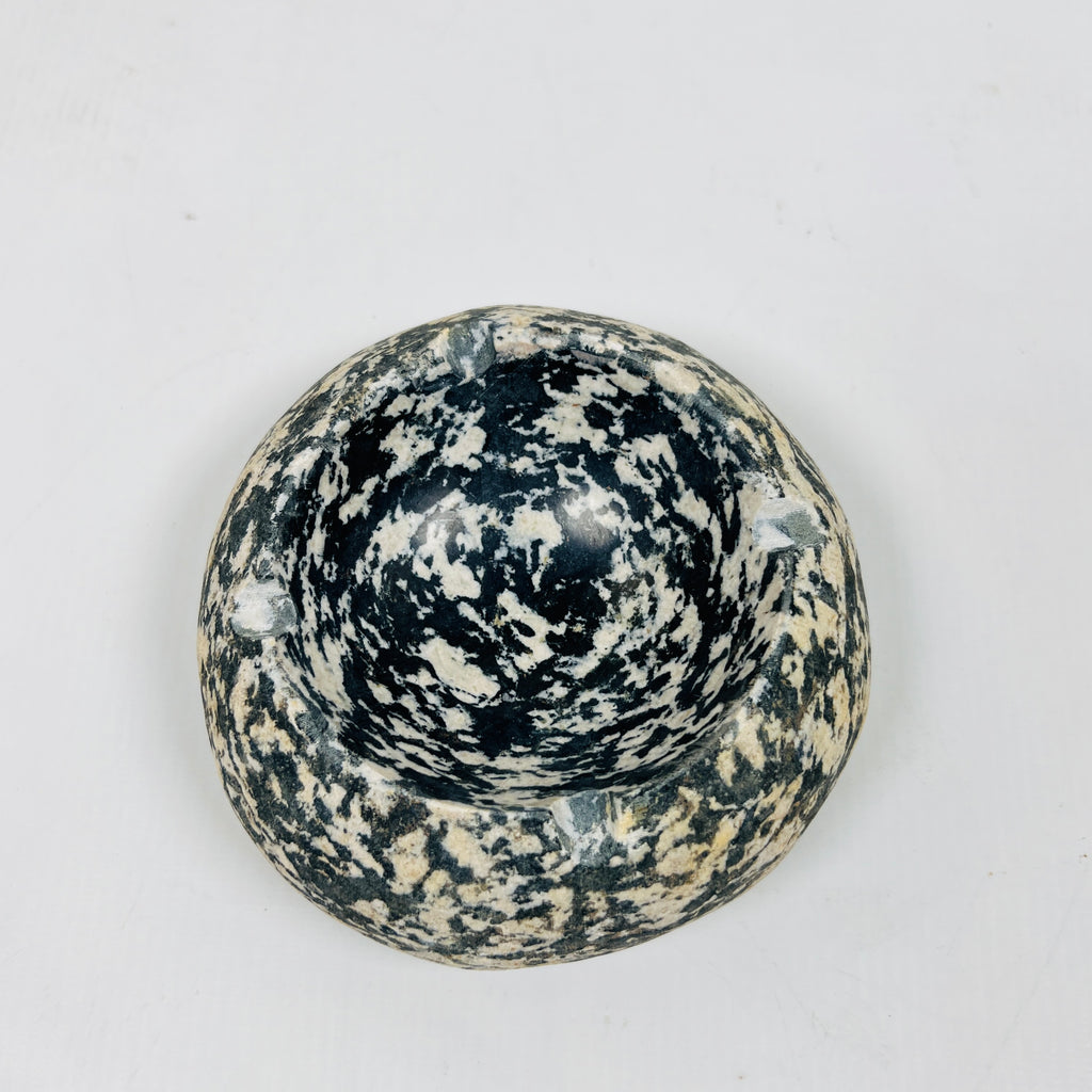 River Stone Black And White Specked Ash Tray