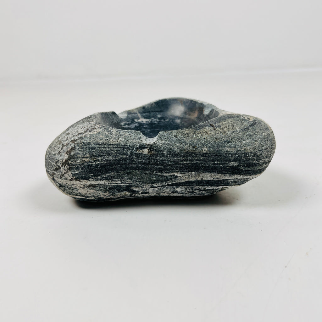 River Stone Triangular Ringed Ash Tray