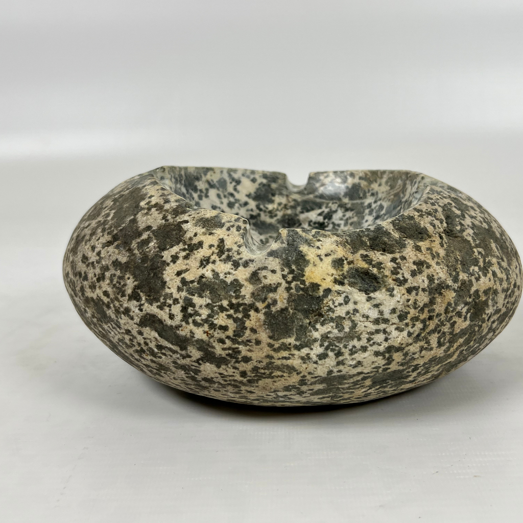 River Stone Black Pepper Ash Tray