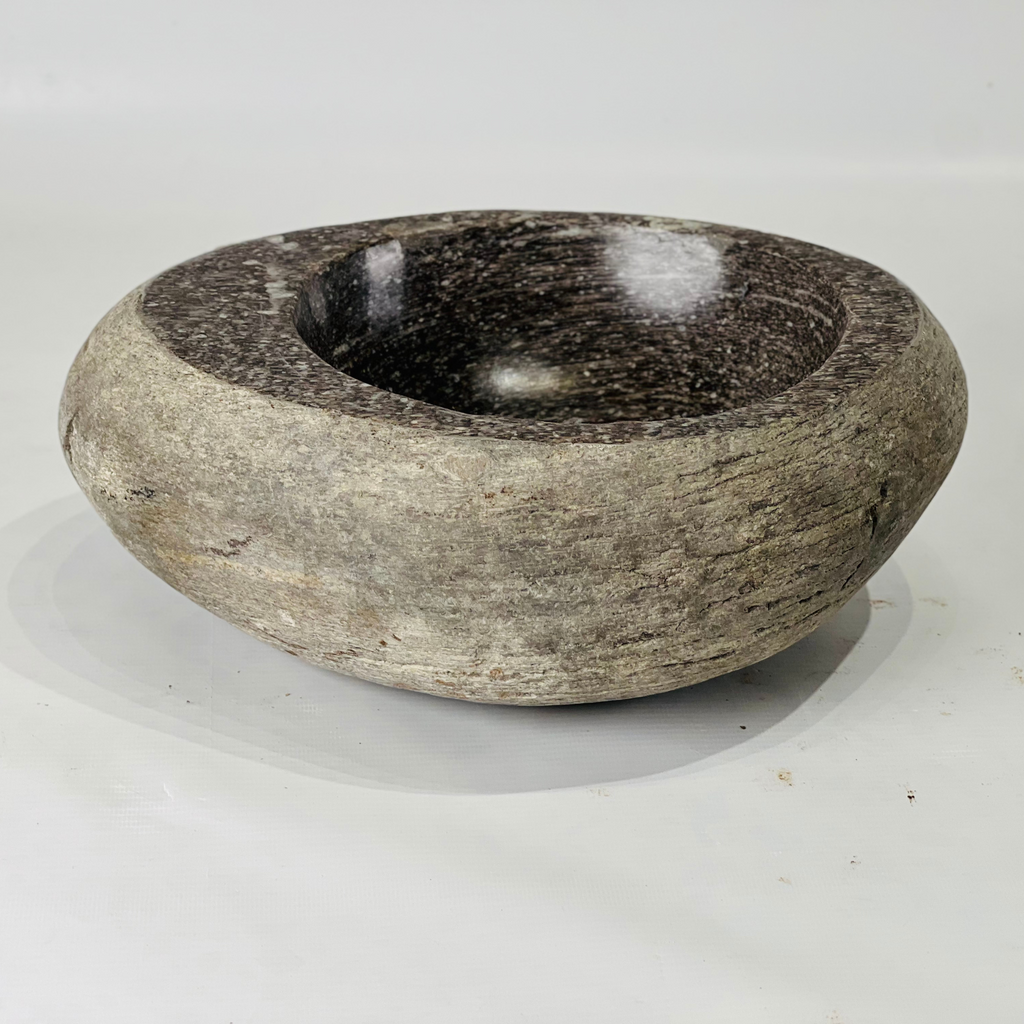 Ring Stain River Stone Serving Bowl