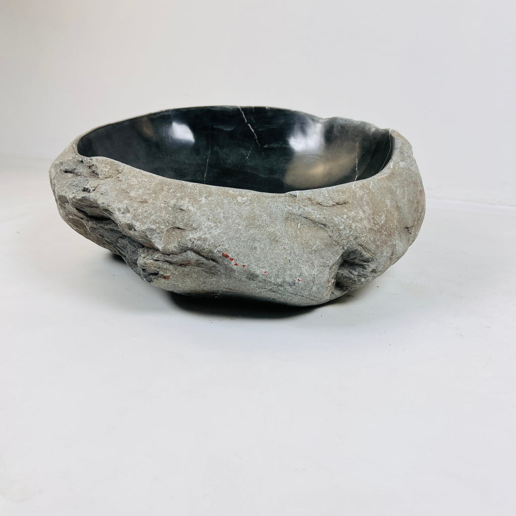 Black Lined River Stone Sink