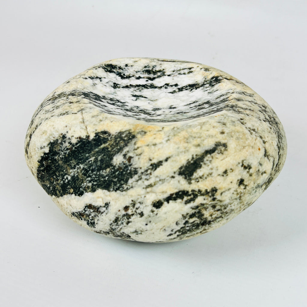 Riverstone Stone Zebra Striped Soap Dish