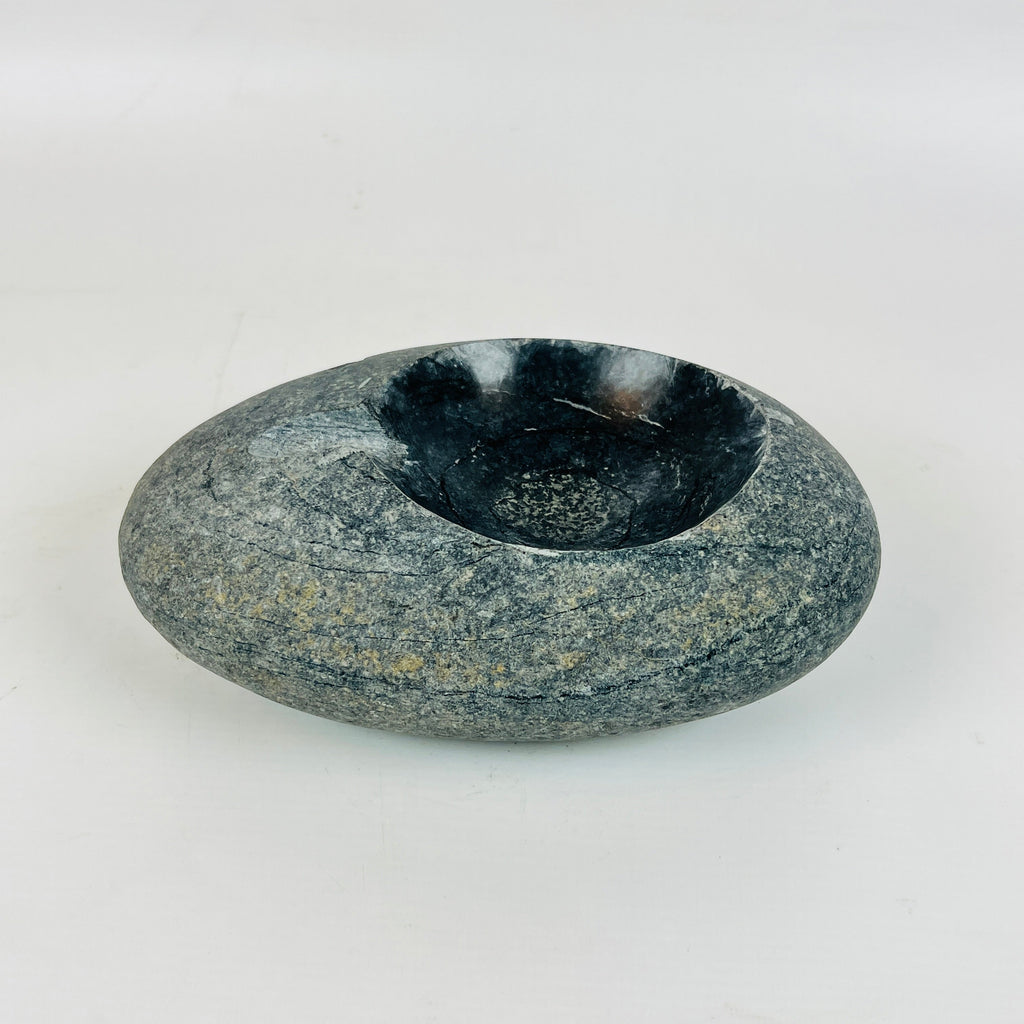 River Stone Black Grazed Ash Tray