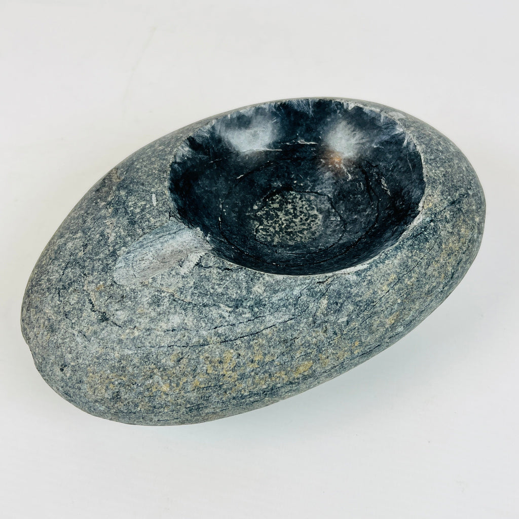 River Stone Black Grazed Ash Tray