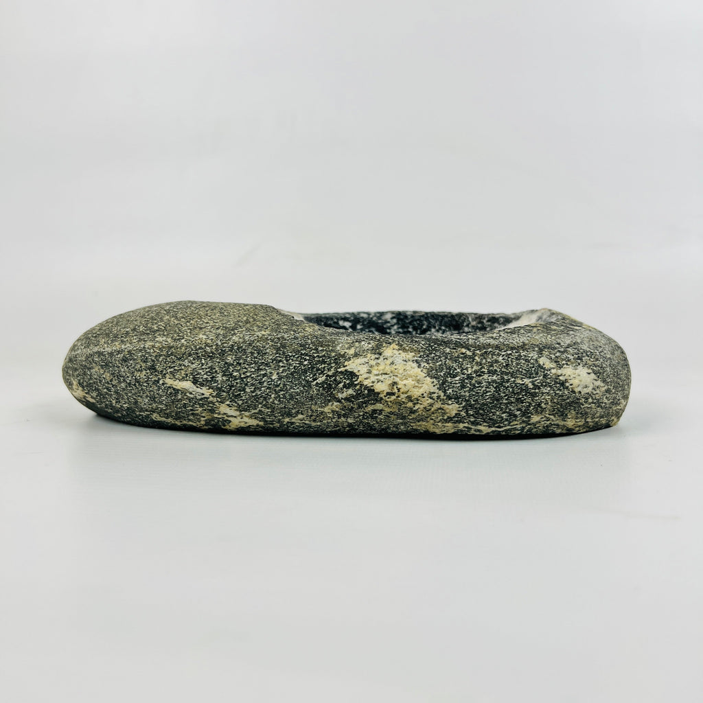 River Stone White Lined Ash Tray