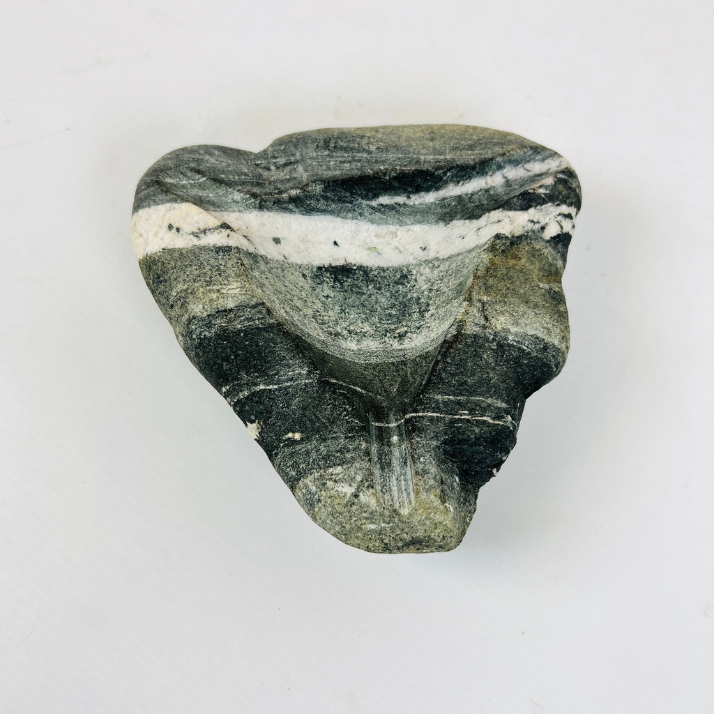 River Stone White Lined Triangular Spotted Ash Tray