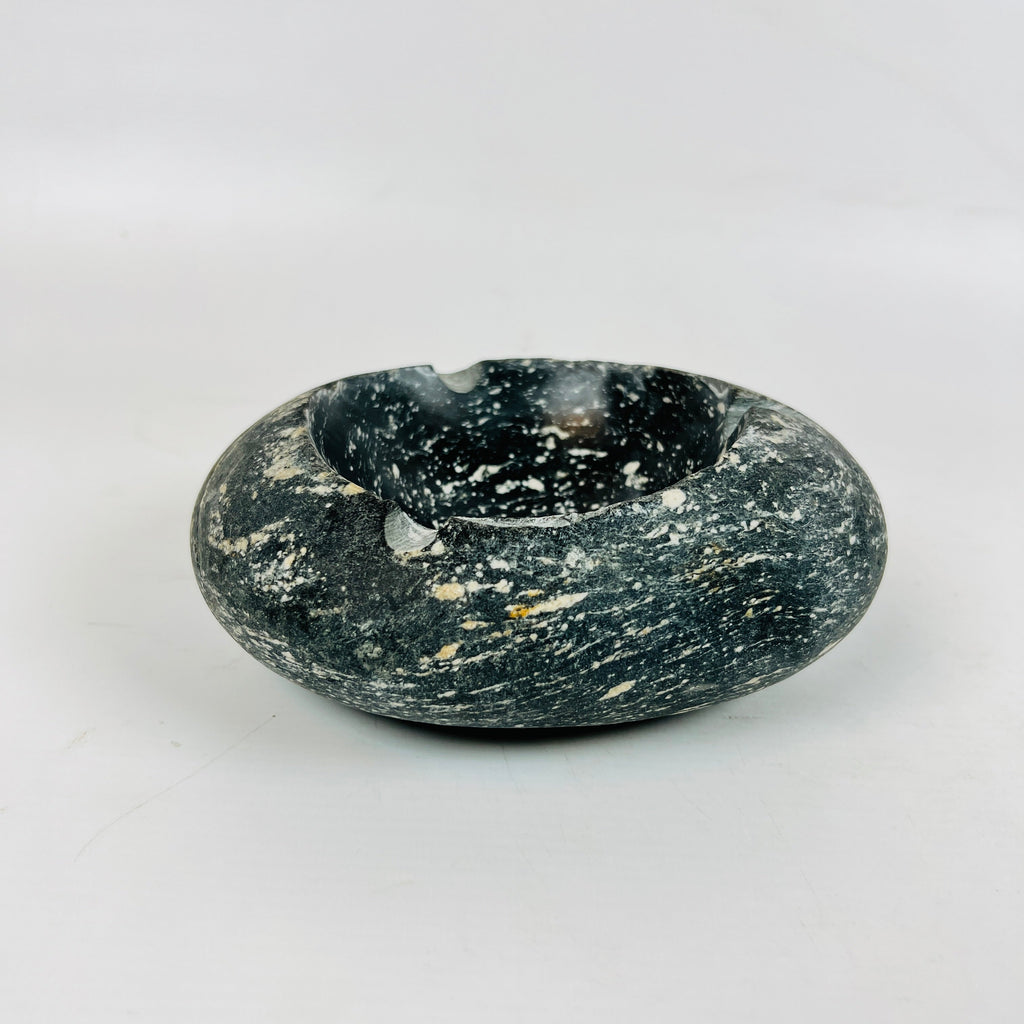 River Stone Black And white Spotted Ash Tray