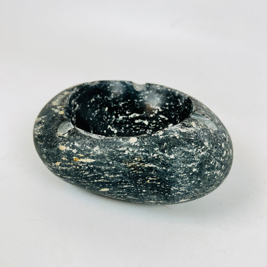 River Stone Black And white Spotted Ash Tray