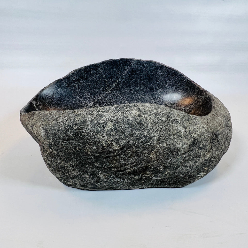 Black Lined River Stone Sink