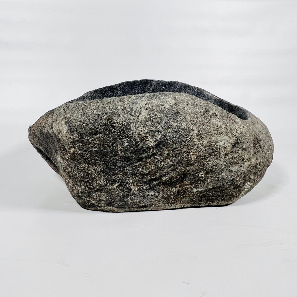 Black Lined River Stone Sink