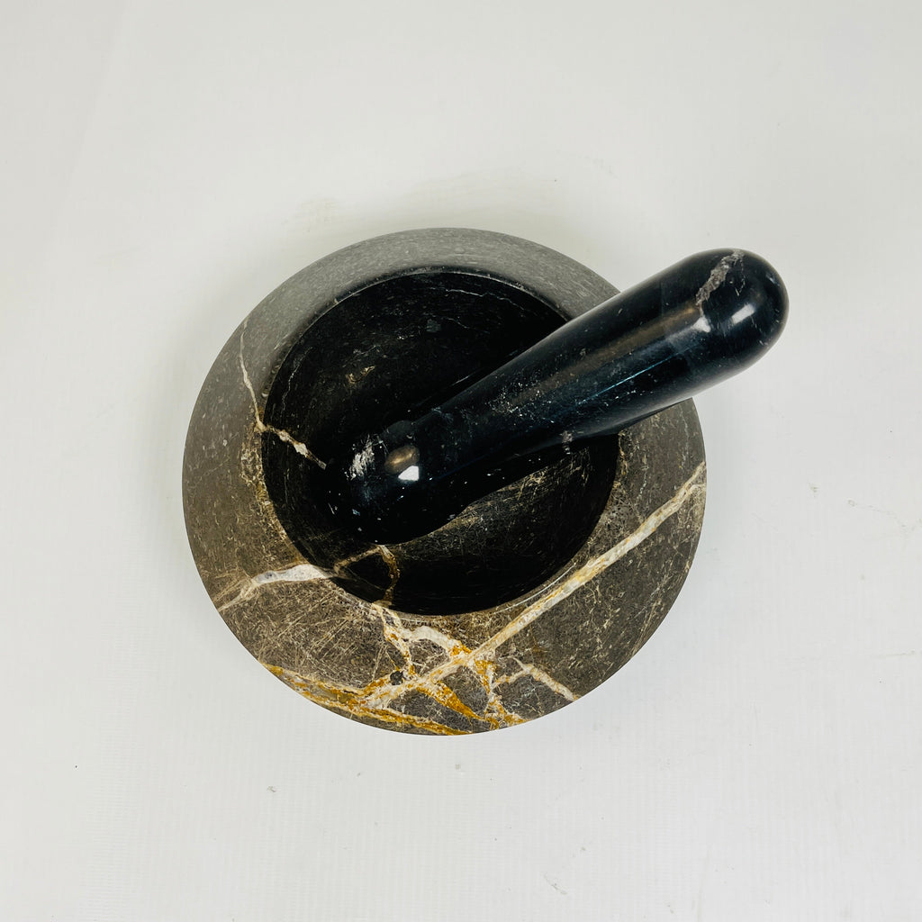 Golden Webbed Mortar & pestle