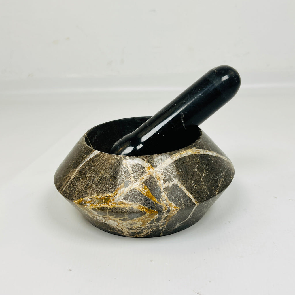 Golden Webbed Mortar & pestle