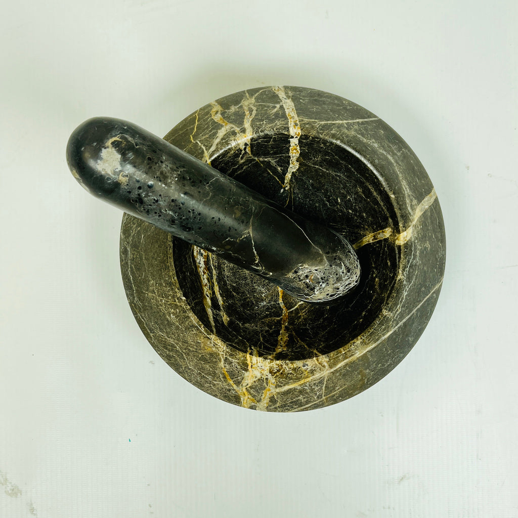 Golden Webbed Mortar & pestle