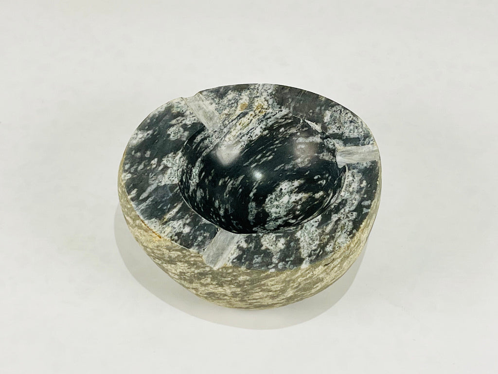 River Stone Black and Grey Ash Tray