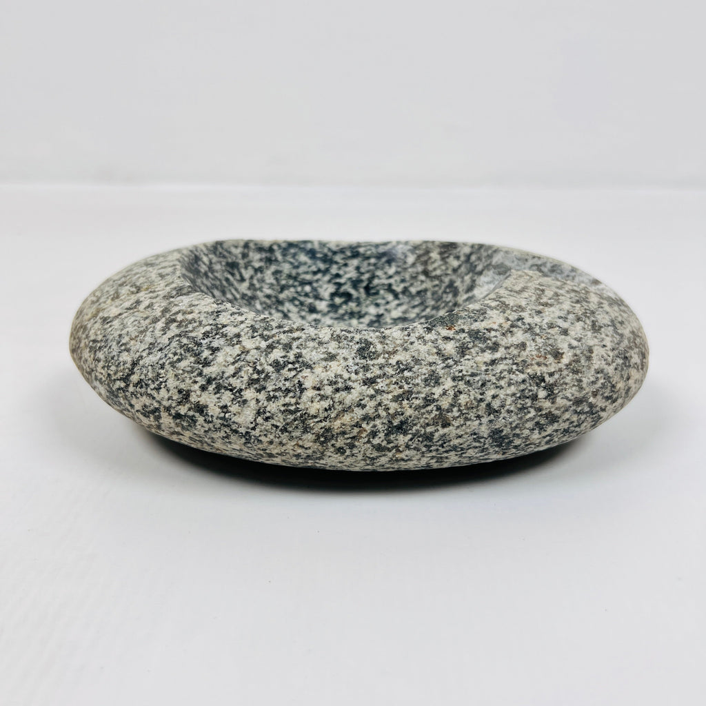 River Stone Black Speckled Ash Tray