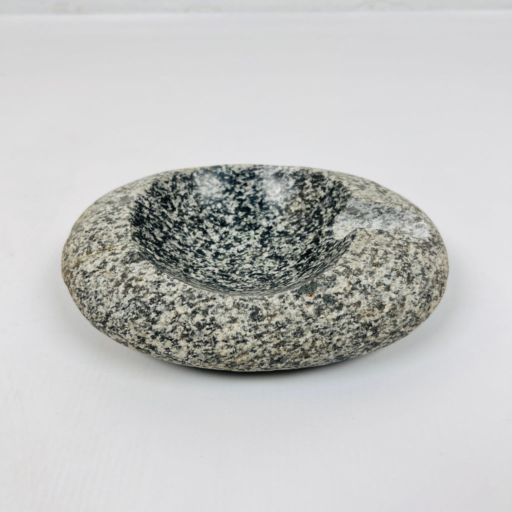 River Stone Black Speckled Ash Tray