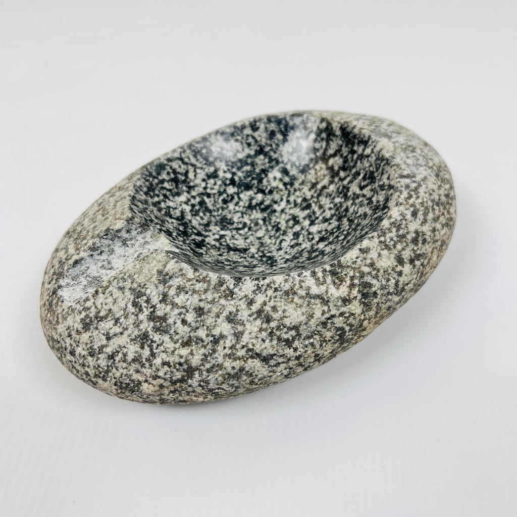 River Stone Black Speckled Ash Tray