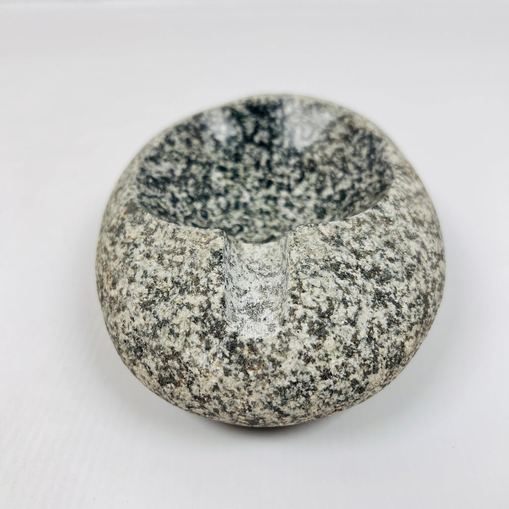 River Stone Black Speckled Ash Tray