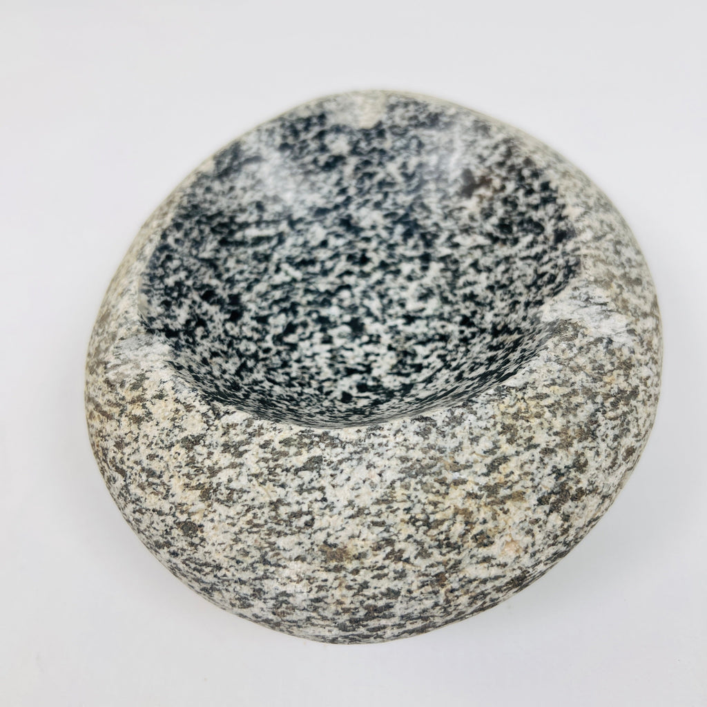 River Stone Grey and Black dotted Ash Tray