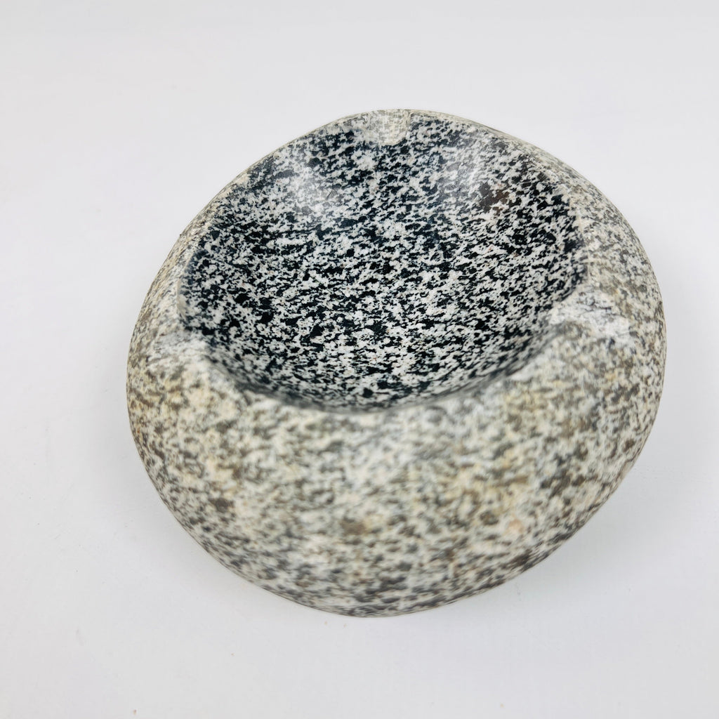 River Stone Grey and Black dotted Ash Tray