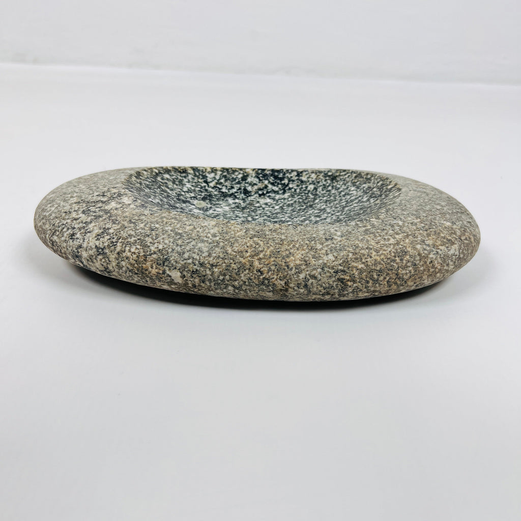 Riverstone Stone Pebble Spotted Soap Dish