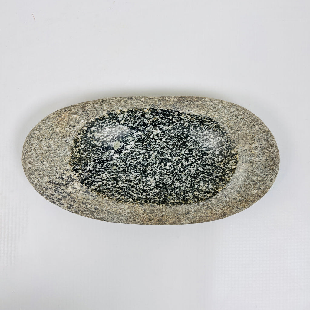 Riverstone Stone Pebble Spotted Soap Dish