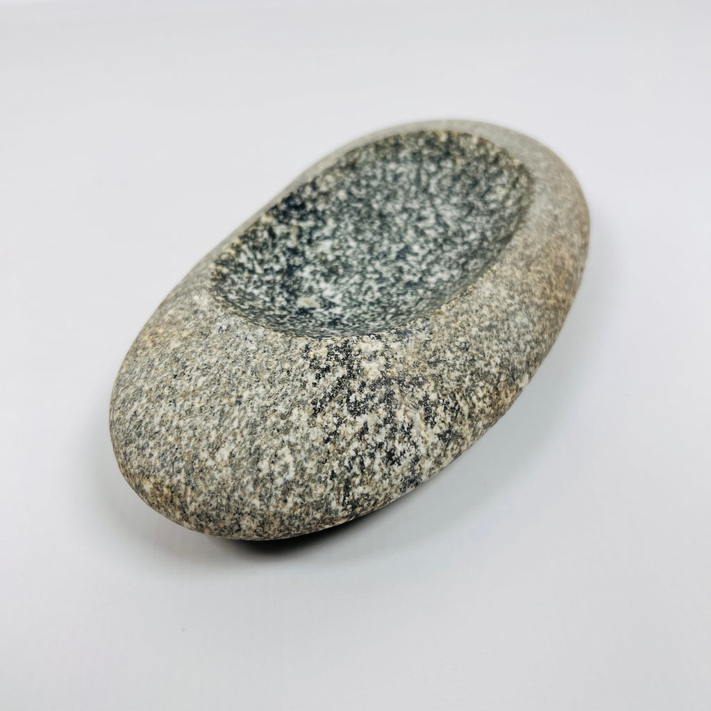 Riverstone Stone Pebble Spotted Soap Dish