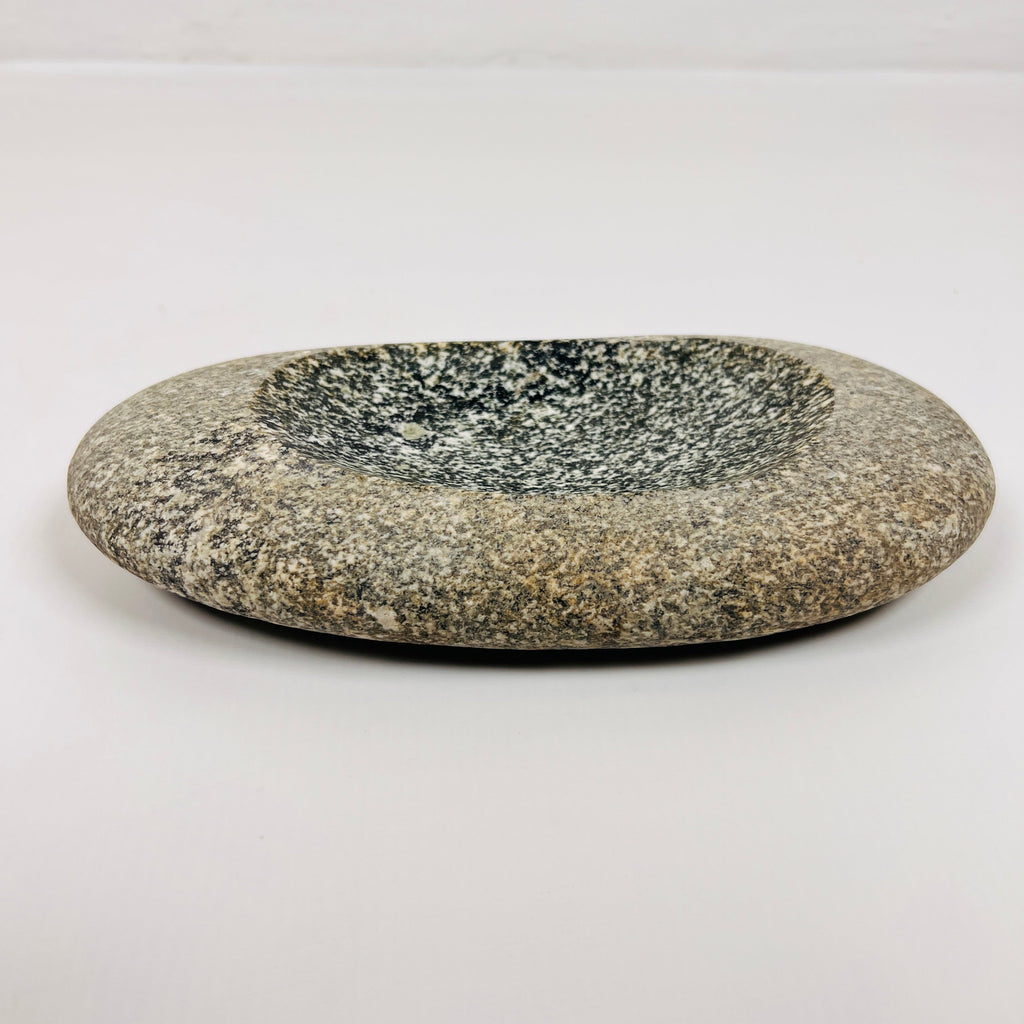 Riverstone Stone Pebble Spotted Soap Dish