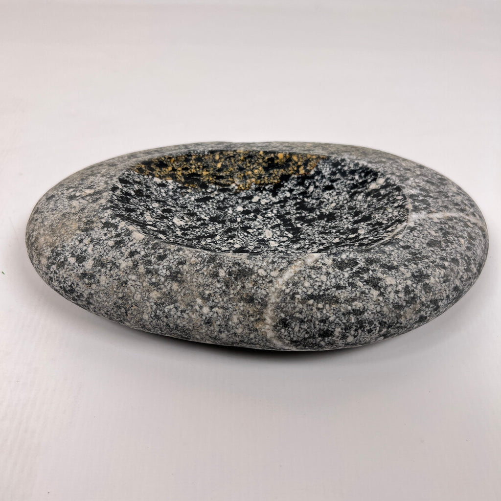 Riverstone White lined Spotted Soap Dish