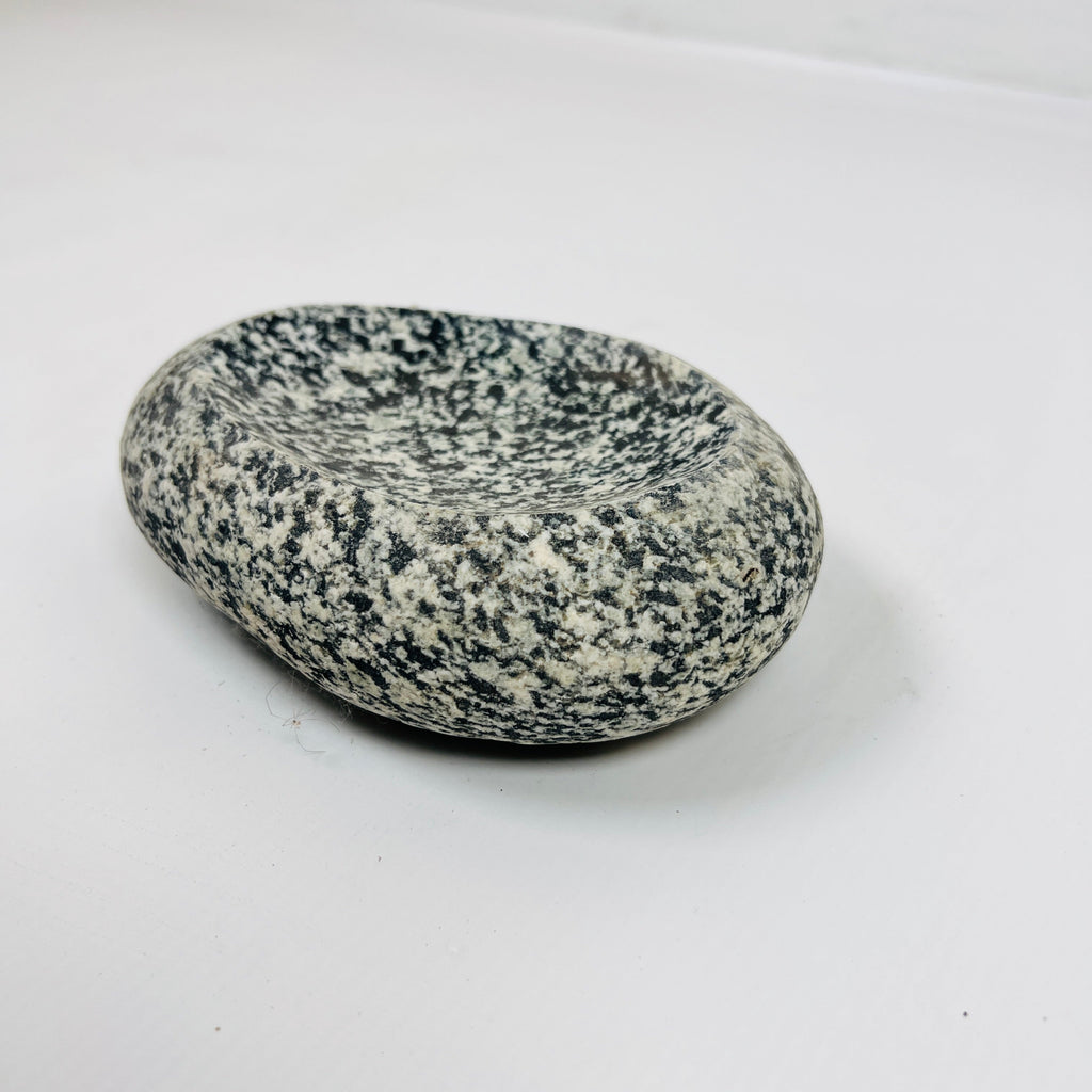 Riverstone Tuxedo Spotted Soap Dish