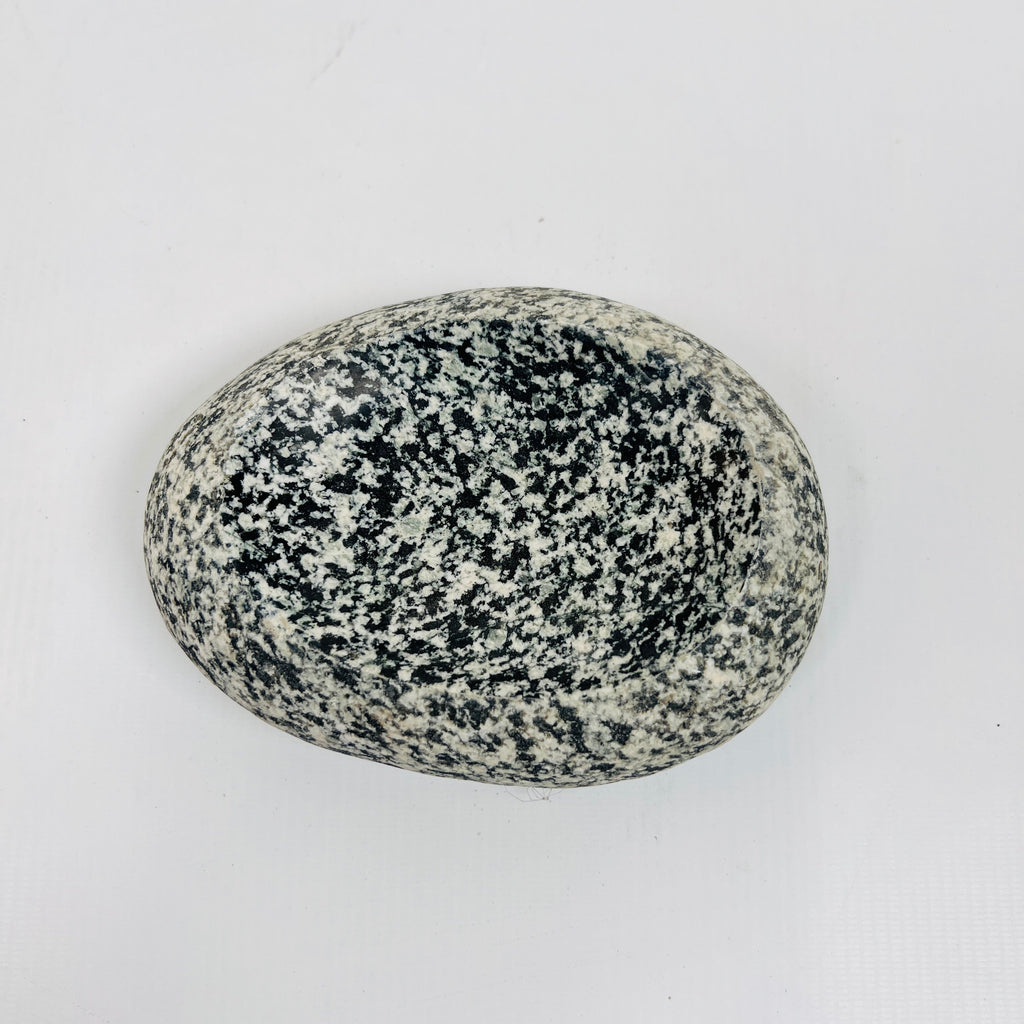 Riverstone Tuxedo Spotted Soap Dish