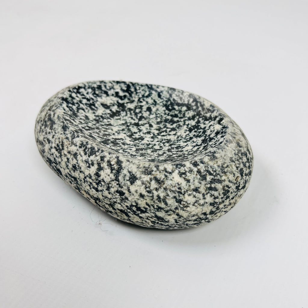 Riverstone Tuxedo Spotted Soap Dish