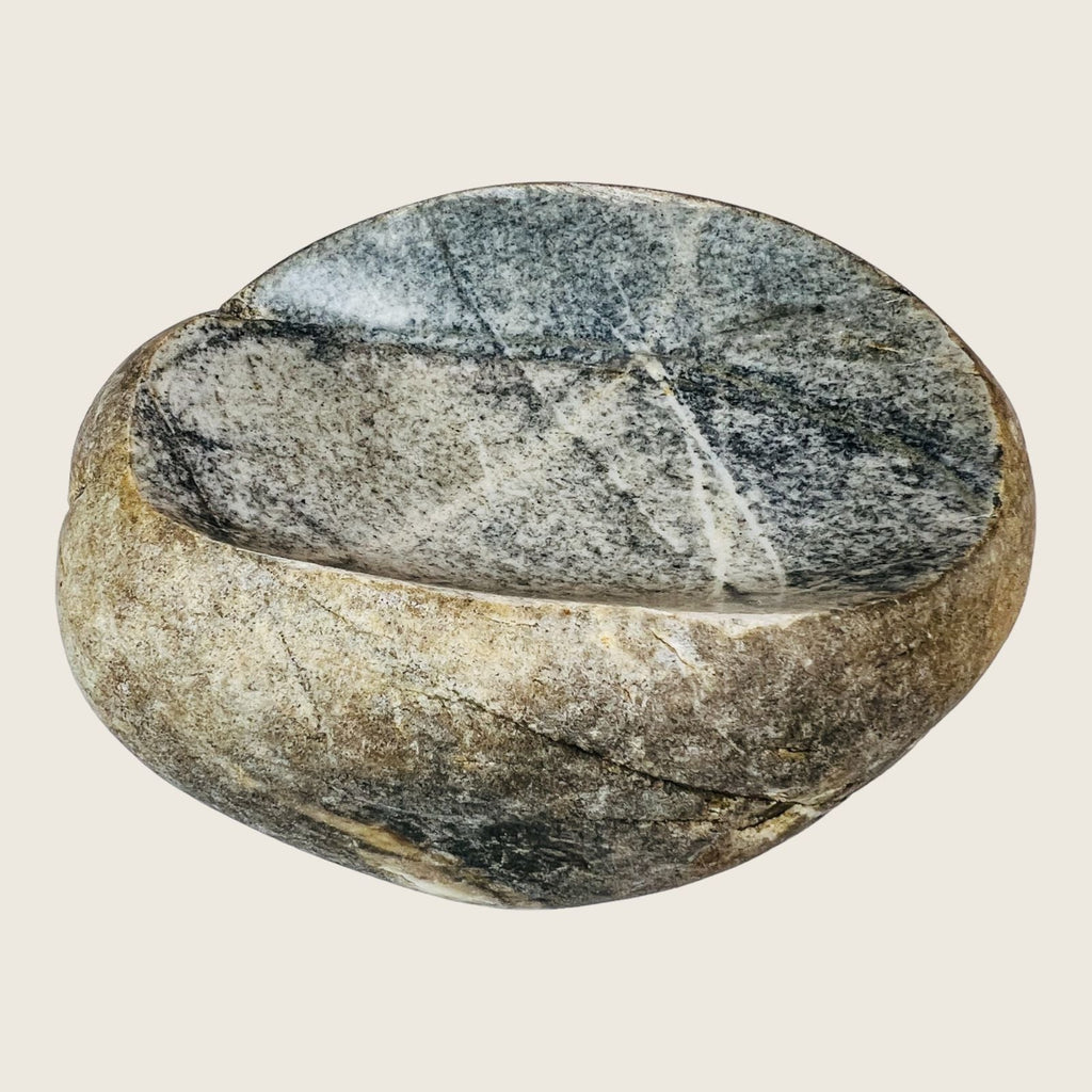 River Stone Pecked Web Soap Dish